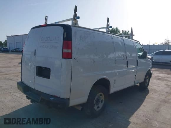✅ 2018 Chevrolet Express Cargo • VIN: 1GCWGAFP5J1221010 • Lot: 42834960. Listed on IAAI with 186,402 mi. Free auction sales archive from the USA and detailed vehicle history report at DreamBid. Image 4.