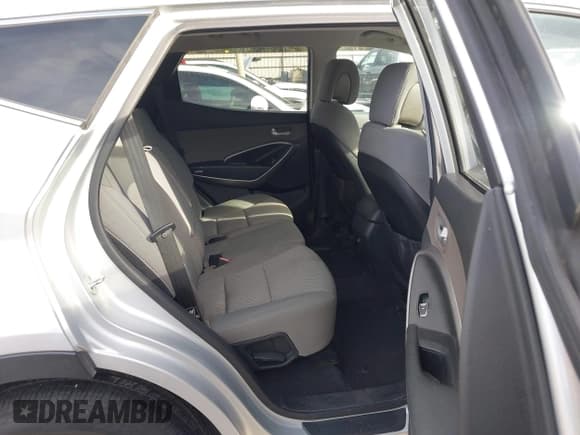 ✅ 2014 Hyundai Santa Fe • VIN: 5XYZT3LB1EG162718 • Лот: 43236826. Опубликован ранее на IAAI с пробегом 197 087 миль. Бесплатный доступ к архиву аукционных продаж из США и подробный отчёт об истории автомобиля на DreamBid. Изображение 8.