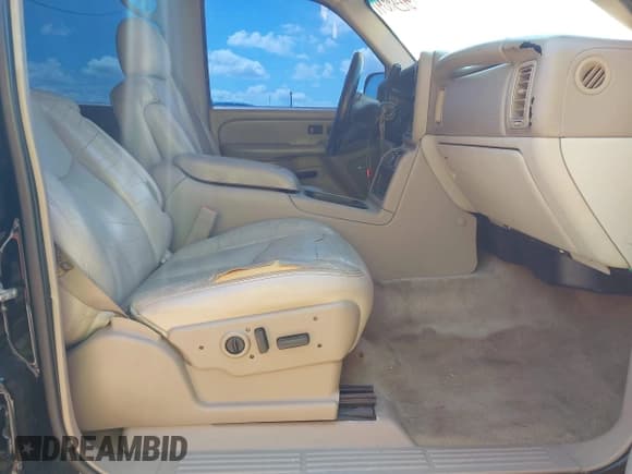 ✅ 2006 Chevrolet Tahoe LS • VIN: 1GNEC13Z16R126778 • Лот: 43231691. Опубликован ранее на IAAI с пробегом 224 727 миль. Бесплатный доступ к архиву аукционных продаж из США и подробный отчёт об истории автомобиля на DreamBid. Изображение 5.