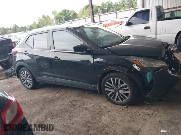 ✅ 2021 Nissan Kicks SV • VIN: 3N1CP5CV5ML518968 • Lot: 43248771. Wystawiony na IAAI z przebiegiem 19 659 mil. Bezpłatny archiwum sprzedaży aukcyjnych z USA i szczegółowy raport historii pojazdu na DreamBid. Zdjęcie 13.