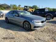 ✅ 2019 BMW 5 Series 530i xDrive • VIN: WBAJA7C50KWW05103 • Лот: 89727695. Опубликован ранее на Copart с пробегом 56 274 миль. Бесплатный доступ к архиву аукционных продаж из США и подробный отчёт об истории автомобиля на DreamBid. Изображение 13.