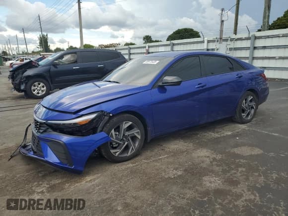 ✅ 2025 Hyundai Elantra SEL Sport • VIN: KMHLM4DG6SU056757 • Lot: 80873435. Listed on Copart with 934 mi. Free auction sales archive from the USA and detailed vehicle history report at DreamBid. Image 1.