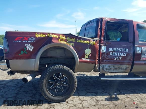 ✅ 2006 Ford F-250 XL • VIN: 1FTSW21PX6EC78141 • Лот: 42841039. Опубликован ранее на IAAI с пробегом 273 599 миль. Бесплатный доступ к архиву аукционных продаж из США и подробный отчёт об истории автомобиля на DreamBid. Изображение 17.