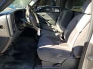 ✅ 2006 GMC Sierra 1500 Work Truck • VIN: 3GTEC14X86G163252 • Лот: 82444665. Опубликован ранее на Copart с пробегом 217 355 миль. Бесплатный доступ к архиву аукционных продаж из США и подробный отчёт об истории автомобиля на DreamBid. Изображение 7.