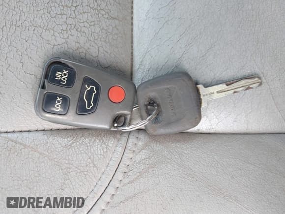 ✅ 2002 Volvo C70 • VIN: YV1NC53D22J026065 • Lot: 42344703. Listed on IAAI with Not provided. Free auction sales archive from the USA and detailed vehicle history report at DreamBid. Image 11.