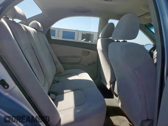 ✅ 2007 Kia Spectra EX • VIN: KNAFE121775387440 • Lot: 86281525. Wystawiony na Copart z przebiegiem 251 118 mil. Bezpłatny archiwum sprzedaży aukcyjnych z USA i szczegółowy raport historii pojazdu na DreamBid. Zdjęcie 10.