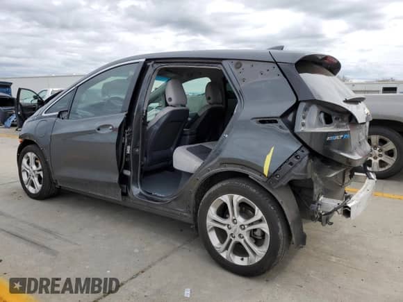 2020 Chevrolet Bolt EV LT z VIN 1G1FY6S08L4113414, wystawiony jako Copart lot #45658174 z przebiegiem 62 466 mil mil oraz . Historia ofert i sprzedaży dostępna na DreamBid. Obrazek 2.
