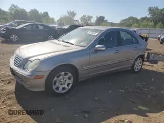 ✅ 2005 Mercedes-Benz C 240 • VIN: WDBRF81J95F632977 • Lot: 62296835. Listed on Copart with 118,666 mi. Free auction sales archive from the USA and detailed vehicle history report at DreamBid. Image 1.