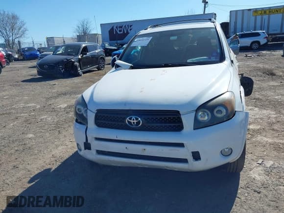 ✅ 2006 Toyota RAV4 Sport • VIN: JTMZD32V465018180 • Lot: 41890319. Listed on IAAI with Not provided. Free auction sales archive from the USA and detailed vehicle history report at DreamBid. Image 14.