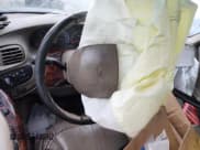 ✅ 2000 Ford Expedition Eddie Bauer • VIN: 1FMRU17L1YLB48889 • Lot: 82709805. Wystawiony na Copart z przebiegiem Nie podano. Bezpłatny archiwum sprzedaży aukcyjnych z USA i szczegółowy raport historii pojazdu na DreamBid. Zdjęcie 9.