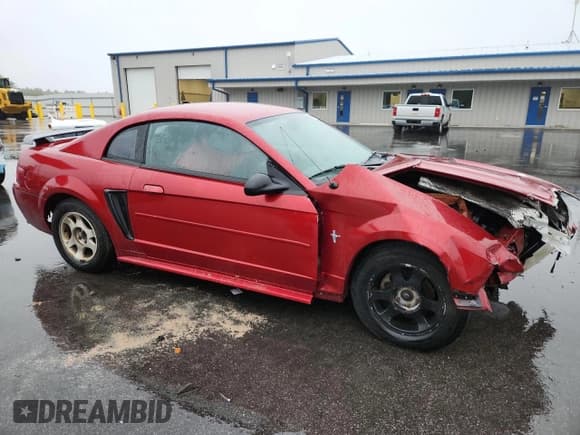 ✅ 2001 Ford Mustang Standard • VIN: 1FAFP40441F179812 • Lot: 81625275. Wystawiony na Copart z przebiegiem Nie podano. Bezpłatny archiwum sprzedaży aukcyjnych z USA i szczegółowy raport historii pojazdu na DreamBid. Zdjęcie 4.