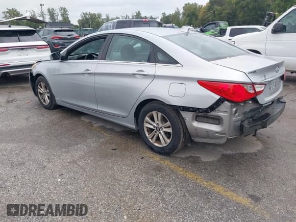 ✅ 2011 Hyundai Sonata GLS • VIN: 5NPEB4AC0BH197242 • Lot: 43415826. Listed on IAAI with 161,143 mi. Free auction sales archive from the USA and detailed vehicle history report at DreamBid. Image 3.