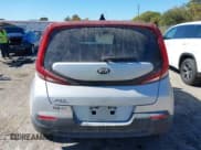 ✅ 2021 Kia Soul LX • VIN: KNDJ23AU1M7779987 • Лот: 43701506. Опубликован ранее на IAAI с пробегом 68 926 миль. Бесплатный доступ к архиву аукционных продаж из США и подробный отчёт об истории автомобиля на DreamBid. Изображение 16.