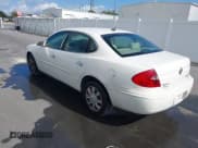 ✅ 2007 Buick LaCrosse CX • VIN: 2G4WC582271246899 • Lot: 43532066. Wystawiony na IAAI z przebiegiem 116 340 mil. Bezpłatny archiwum sprzedaży aukcyjnych z USA i szczegółowy raport historii pojazdu na DreamBid. Zdjęcie 3.