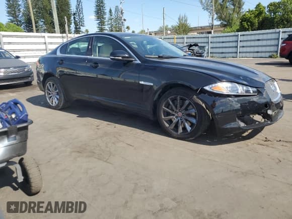 ✅ 2015 Jaguar XF T Premium • VIN: SAJWA0FS8FPU57799 • Lot: 57810715. Wystawiony na Copart z przebiegiem 93 380 mil. Bezpłatny archiwum sprzedaży aukcyjnych z USA i szczegółowy raport historii pojazdu na DreamBid. Zdjęcie 4.