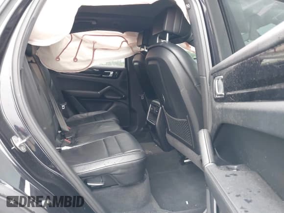 ✅ 2019 Porsche Cayenne • VIN: WP1AA2AY9KDA02096 • Lot: 41413609. Listed on IAAI with 45,955 mi. Free auction sales archive from the USA and detailed vehicle history report at DreamBid. Image 8.