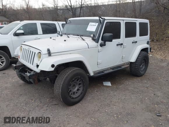 ✅ 2013 Jeep Wrangler Unlimited Sahara • VIN: 1C4HJWEG6DL693380 • Lot: 43645609. Wystawiony na IAAI z przebiegiem 124 086 mil. Bezpłatny archiwum sprzedaży aukcyjnych z USA i szczegółowy raport historii pojazdu na DreamBid. Zdjęcie 18.