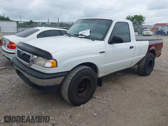 ✅ 2000 Mazda B-Series SX • VIN: 4F4YR12C3YTM25283 • Lot: 42646355. Listed on IAAI with 70,534 mi. Free auction sales archive from the USA and detailed vehicle history report at DreamBid. Image 2.