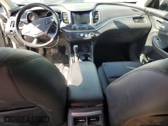 ✅ 2017 Chevrolet Impala LT • VIN: 2G1105SAXH9192044 • Lot: 48866983. Wystawiony na Copart z przebiegiem 217 389 mil mil. Skorzystaj z bezpłatnego archiwum sprzedaży aukcyjnych z USA i zobacz szczegółowy raport historii pojazdu na DreamBid. Zdjęcie 8.