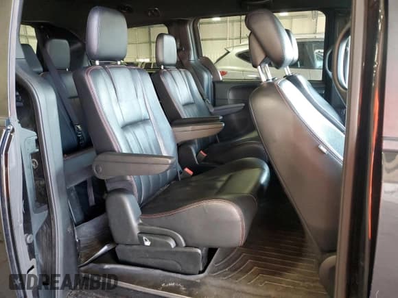 ✅ 2018 Dodge Grand Caravan GT • VIN: 2C4RDGEG8JR200111 • Лот: 69770595. Опубликован ранее на Copart с пробегом 109 182 миль. Бесплатный доступ к архиву аукционных продаж из США и подробный отчёт об истории автомобиля на DreamBid. Изображение 11.