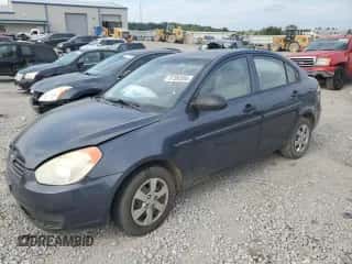 2009 Hyundai Accent Auto GLS z VIN KMHCN46C99U367181, wystawiony jako Copart lot #67382084 z przebiegiem 200 446 mil mil oraz Szkoda całkowita • Salvage title. Historia ofert i sprzedaży dostępna na DreamBid. Obrazek 1.