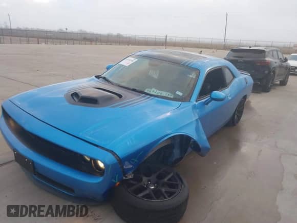 2015 Dodge Challenger R/T Plus with VIN 2C3CDZBT4FH850221, listed as a IAAI auction lot 41530700 with 86,226 mi miles and . Bid and sale history available at DreamBid. Image 6.