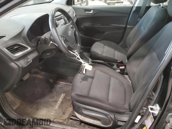 ✅ 2021 Hyundai Accent SE • VIN: 3KPC24A66ME135630 • Lot: 70182324. Wystawiony na Copart z przebiegiem 63 022 mil. Bezpłatny archiwum sprzedaży aukcyjnych z USA i szczegółowy raport historii pojazdu na DreamBid. Zdjęcie 7.