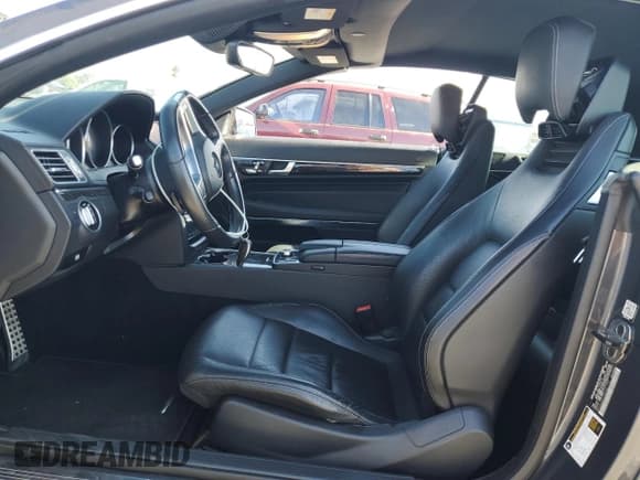 ✅ 2016 Mercedes-Benz E 400 • VIN: WDDKK6FF9GF331772 • Lot: 85705695. Listed on Copart with 90,905 mi. Free auction sales archive from the USA and detailed vehicle history report at DreamBid. Image 7.