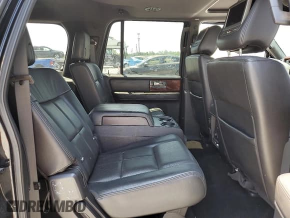 ✅ 2011 Lincoln Navigator • VIN: 5LMJJ3J52BEJ00709 • Lot: 53574345. Wystawiony na Copart z przebiegiem Nie podano. Bezpłatny archiwum sprzedaży aukcyjnych z USA i szczegółowy raport historii pojazdu na DreamBid. Zdjęcie 12.