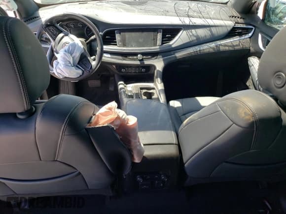 ✅ 2022 Buick Enclave Essence • VIN: 5GAEVAKW0NJ181022 • Lot: 66510255. Wystawiony na Copart z przebiegiem Nie podano. Bezpłatny archiwum sprzedaży aukcyjnych z USA i szczegółowy raport historii pojazdu na DreamBid. Zdjęcie 8.