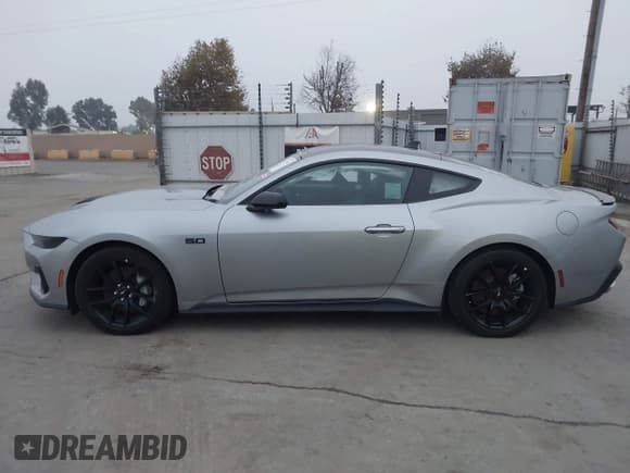 ✅ 2025 Ford Mustang GT • VIN: 1FA6P8CF9S5412790 • Lot: 43447394. Listed on IAAI with 6,707 mi. Free auction sales archive from the USA and detailed vehicle history report at DreamBid. Image 14.