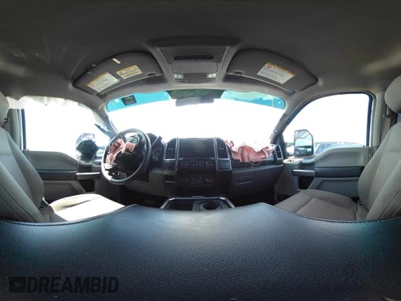 ✅ 2018 Ford F-250 King Ranch • VIN: 1FT7W2BT2JEB49420 • Lot: 43041884. Wystawiony na IAAI z przebiegiem 188 101 mil. Bezpłatny archiwum sprzedaży aukcyjnych z USA i szczegółowy raport historii pojazdu na DreamBid. Zdjęcie 19.