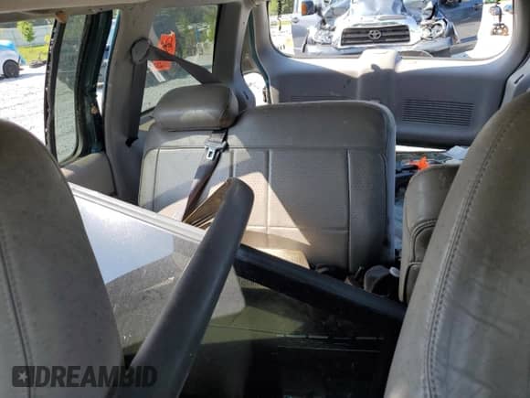 1998 Ford Explorer XLT z VIN 1FMZU32P8WZA15594, wystawiony jako Copart lot #69445705 z przebiegiem Nie podano mil oraz Szkoda całkowita • Salvage title. Historia ofert i sprzedaży dostępna na DreamBid. Obrazek 10.