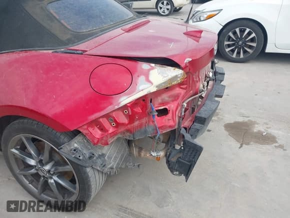 ✅ 2016 Mazda MX-5 Miata Grand Touring • VIN: JM1NDAD74G0109949 • Лот: 42091798. Опубликован ранее на IAAI с пробегом 122 411 миль. Бесплатный доступ к архиву аукционных продаж из США и подробный отчёт об истории автомобиля на DreamBid. Изображение 6.