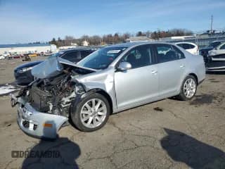 ✅ 2010 Volkswagen Jetta Wolfsburg Edition • VIN: 3VWRA7AJ9AM106446 • Lot: 86304104. Wystawiony na Copart z przebiegiem 49 310 mil. Bezpłatny archiwum sprzedaży aukcyjnych z USA i szczegółowy raport historii pojazdu na DreamBid. Zdjęcie 1.