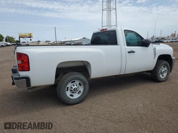 ✅ 2014 Chevrolet Silverado 2500HD Work Truck • VIN: 1GC0CVCG6EF162197 • Lot: 63701975. Wystawiony na Copart z przebiegiem 178 965 mil. Bezpłatny archiwum sprzedaży aukcyjnych z USA i szczegółowy raport historii pojazdu na DreamBid. Zdjęcie 3.
