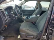 ✅ 2020 Ram 1500 Tradesman • VIN: 1C6RR6FG9LS144411 • Lot: 68915215. Wystawiony na Copart z przebiegiem 104 933 mil. Bezpłatny archiwum sprzedaży aukcyjnych z USA i szczegółowy raport historii pojazdu na DreamBid. Zdjęcie 7.