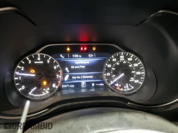 ✅ 2019 Nissan Maxima SV • VIN: 1N4AA6AV0KC366322 • Lot: 92243855. Wystawiony na Copart z przebiegiem 93 471 mil. Bezpłatny archiwum sprzedaży aukcyjnych z USA i szczegółowy raport historii pojazdu na DreamBid. Zdjęcie 9.