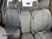 ✅ 2011 Toyota Sienna XLE • VIN: 5TDYK3DC5BS047284 • Lot: 90347475. Wystawiony na Copart z przebiegiem 145 835 mil. Bezpłatny archiwum sprzedaży aukcyjnych z USA i szczegółowy raport historii pojazdu na DreamBid. Zdjęcie 10.