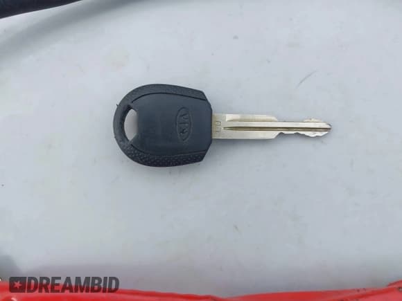 ✅ 2008 Kia Sportage LX • VIN: KNDJF724187500151 • Lot: 43348433. Wystawiony na IAAI z przebiegiem 94 253 mil. Bezpłatny archiwum sprzedaży aukcyjnych z USA i szczegółowy raport historii pojazdu na DreamBid. Zdjęcie 11.