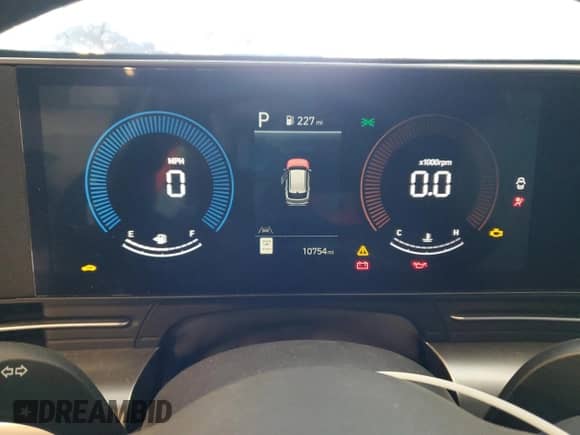 2024 Hyundai Kona SEL with VIN KM8HBCAB0RU174778, listed as a Copart auction lot 87528105 with 10,754 mi miles and Non repairable. Bid and sale history available at DreamBid. Image 9.