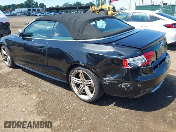✅ 2010 Audi S5 Prestige • VIN: WAUVGAFH6AN022719 • Lot: 43061089. Wystawiony na IAAI z przebiegiem 43 645 mil. Bezpłatny archiwum sprzedaży aukcyjnych z USA i szczegółowy raport historii pojazdu na DreamBid. Zdjęcie 3.