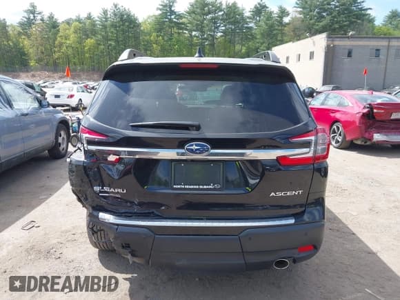 ✅ 2024 Subaru Ascent Premium • VIN: 4S4WMAED7R3422371 • Lot: 42230321. Listed on IAAI with 11,931 mi. Free auction sales archive from the USA and detailed vehicle history report at DreamBid. Image 16.