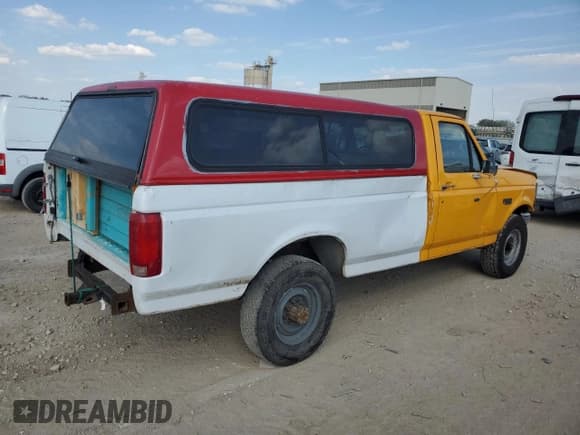✅ 1996 Ford F-250 • VIN: 1FDHF25HXTEA73018 • Lot: 81715445. Listed on Copart with 269,178 mi. Free auction sales archive from the USA and detailed vehicle history report at DreamBid. Image 3.
