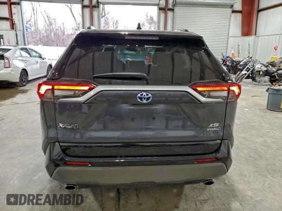 ✅ 2021 Toyota RAV4 Hybrid XSE • VIN: 2T3E6RFV0MW004949 • Lot: 94327875. Listed on Copart with 40,162 mi. Free auction sales archive from the USA and detailed vehicle history report at DreamBid. Image 6.