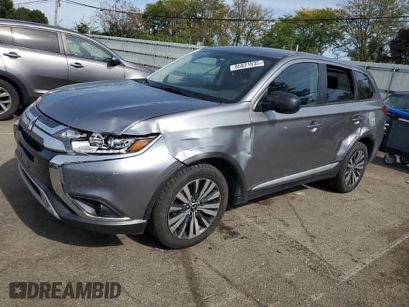 ✅ 2020 Mitsubishi Outlander ES • VIN: JA4AD2A39LZ017435 • Лот: 85821835. Опубликован ранее на Copart с пробегом 107 465 миль. Бесплатный доступ к архиву аукционных продаж из США и подробный отчёт об истории автомобиля на DreamBid. Изображение 1.