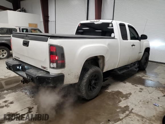 ✅ 2009 GMC Sierra 1500 • VIN: 1GTHC49K59E140731 • Лот: 85445764. Опубликован ранее на Copart с пробегом 245 081 миль. Бесплатный доступ к архиву аукционных продаж из США и подробный отчёт об истории автомобиля на DreamBid. Изображение 3.