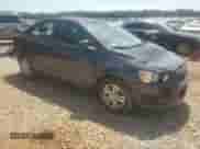 2012 Chevrolet Sonic LT z VIN 1G1JC5SB3C4216292, wystawiony jako Copart lot #57061465 z przebiegiem 56 675 mil mil oraz Szkoda całkowita • Salvage title. Historia ofert i sprzedaży dostępna na DreamBid. Obrazek 4.