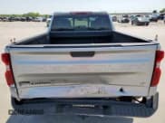 ✅ 2019 Chevrolet Silverado 1500 LT • VIN: 1GCRWCED1KZ190697 • Lot: 50096555. Wystawiony na Copart z przebiegiem 110 693 mil. Bezpłatny archiwum sprzedaży aukcyjnych z USA i szczegółowy raport historii pojazdu na DreamBid. Zdjęcie 6.