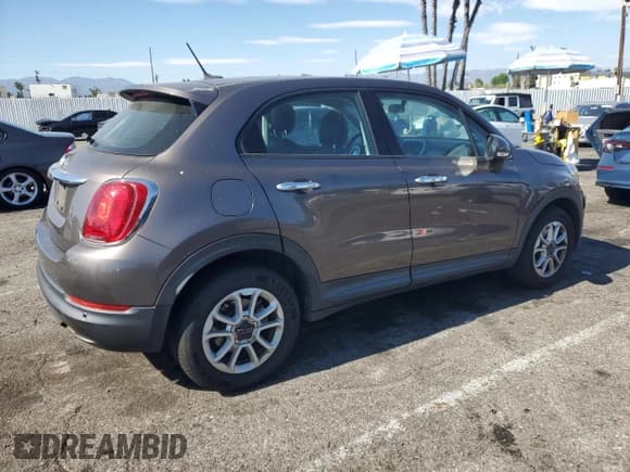 ✅ 2017 FIAT 500X Pop • VIN: ZFBCFXAH8HP546043 • Lot: 64113875. Wystawiony na Copart z przebiegiem 94 561 mil. Bezpłatny archiwum sprzedaży aukcyjnych z USA i szczegółowy raport historii pojazdu na DreamBid. Zdjęcie 3.